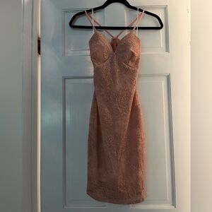 Windsor salmon color/ light pink bodycon dress worn once for a wedding